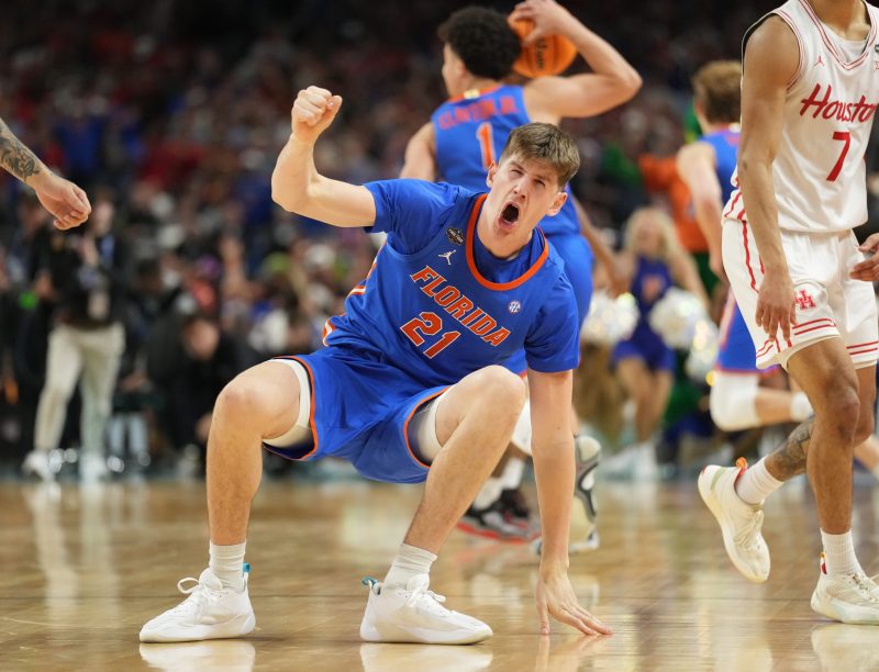 The top 10 storylines to watch as the men’s college basketball season tips off